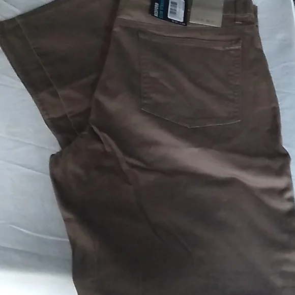 DKNY SIZE 34X34 - Picture 11 of 11